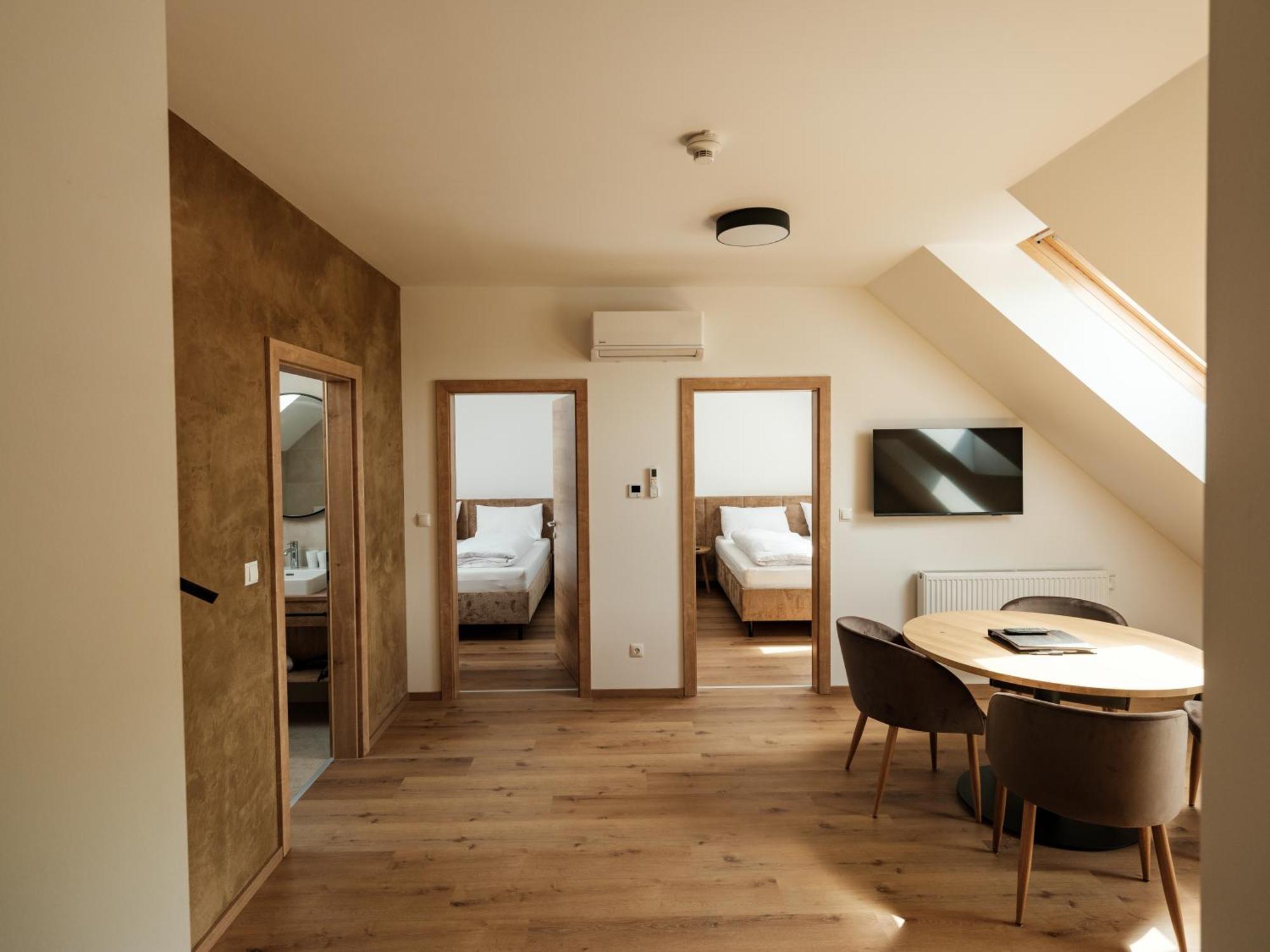 Hotel Neustifter พอยส์ดอร์ฟ ภายนอก รูปภาพ