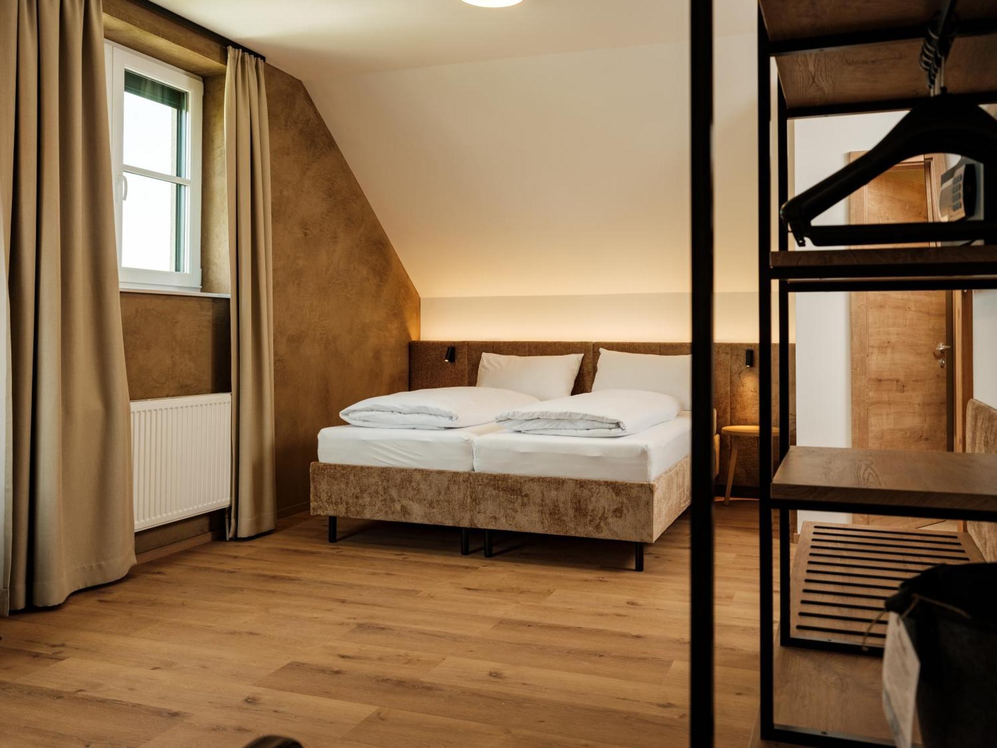 Hotel Neustifter พอยส์ดอร์ฟ ภายนอก รูปภาพ