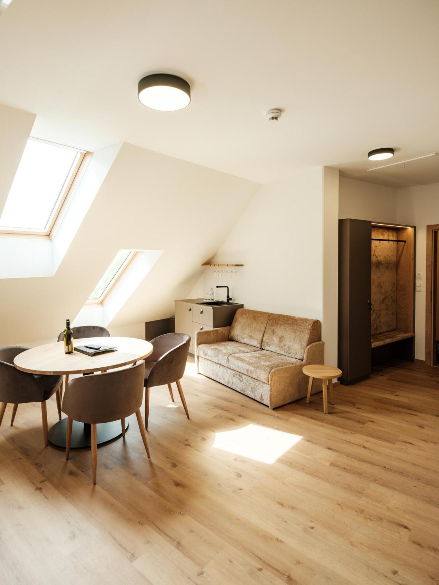 Hotel Neustifter พอยส์ดอร์ฟ ภายนอก รูปภาพ