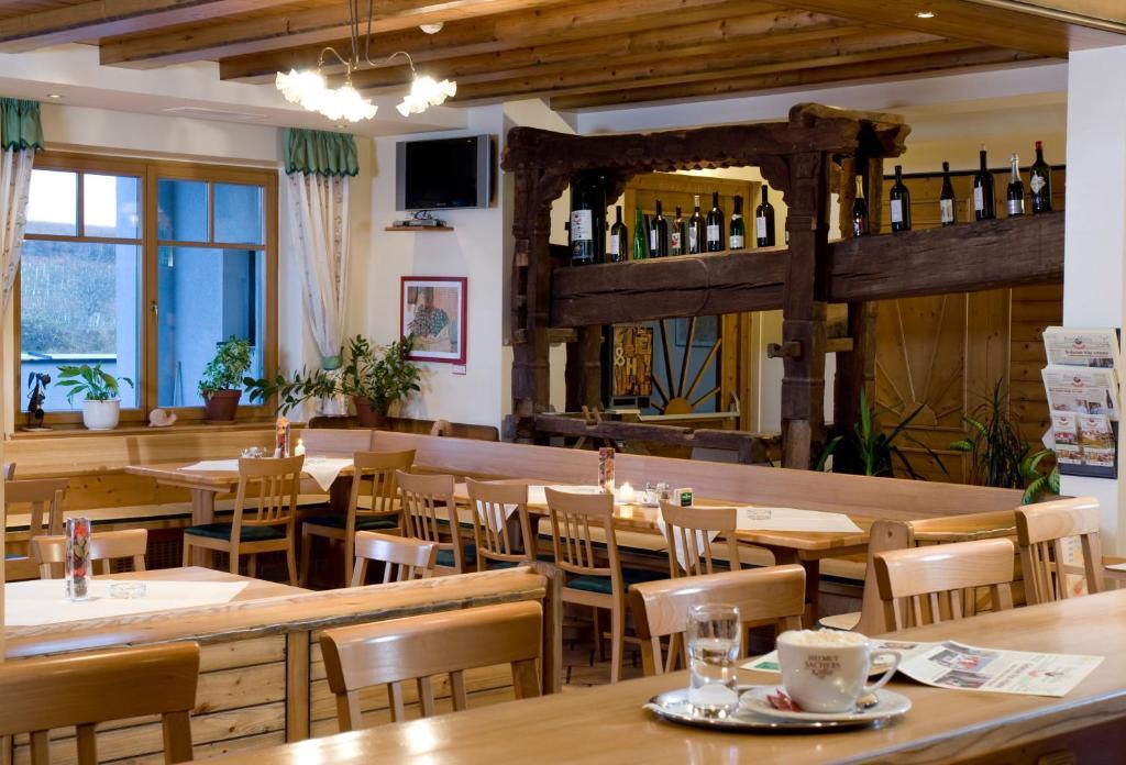 Hotel Neustifter พอยส์ดอร์ฟ ภายนอก รูปภาพ