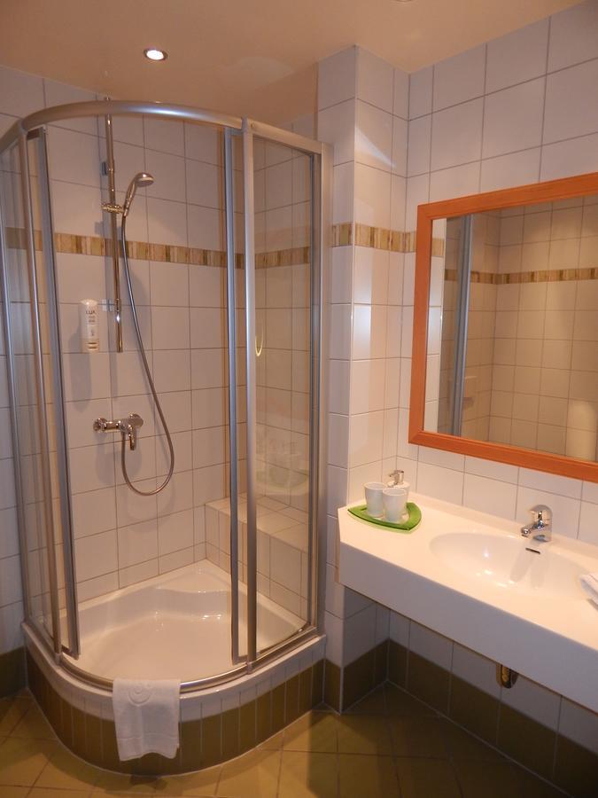 Hotel Neustifter พอยส์ดอร์ฟ ภายนอก รูปภาพ