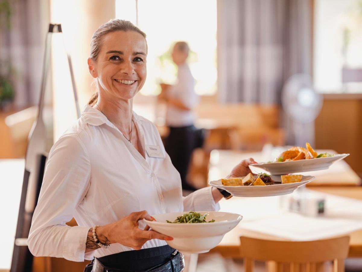 Hotel Neustifter พอยส์ดอร์ฟ ภายนอก รูปภาพ